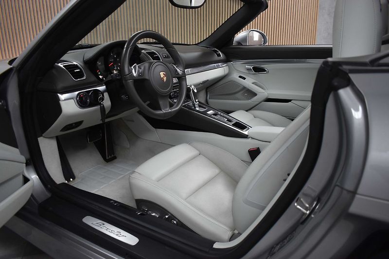 Porsche Boxster 981 2.7 195kW PDK *BOSE*ČR* - fotka 13 z 46