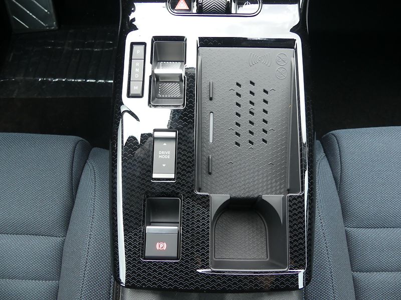 Citroën C5 Aircross (2026) PLUS Hybrid 145k Automatic - fotka 17 z 22