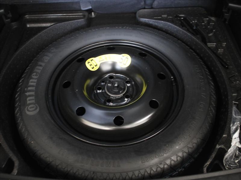 Jeep Compass 1,3 i AT Anniversary Kamera ČR - fotka 28 z 29