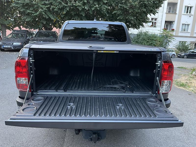 Toyota Hilux (2023) 2.8 D-4D EXECUTIVE DOUBLE CAB - fotka 15 z 35