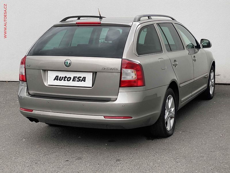 Škoda Octavia (2011) 1.4 TSi, Ambition, +kola - fotka 4 z 18