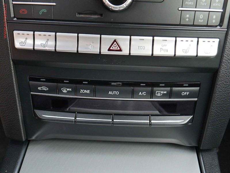 Mercedes-Benz Třídy E (2015) 3.0 CDi, ČR, AT, LED, kůže - fotka 15 z 20