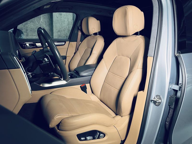 Porsche Cayenne (2020) TURBO.S ZÁRUKA.27 VZDUCH MASÁŽ - fotka 24 z 49
