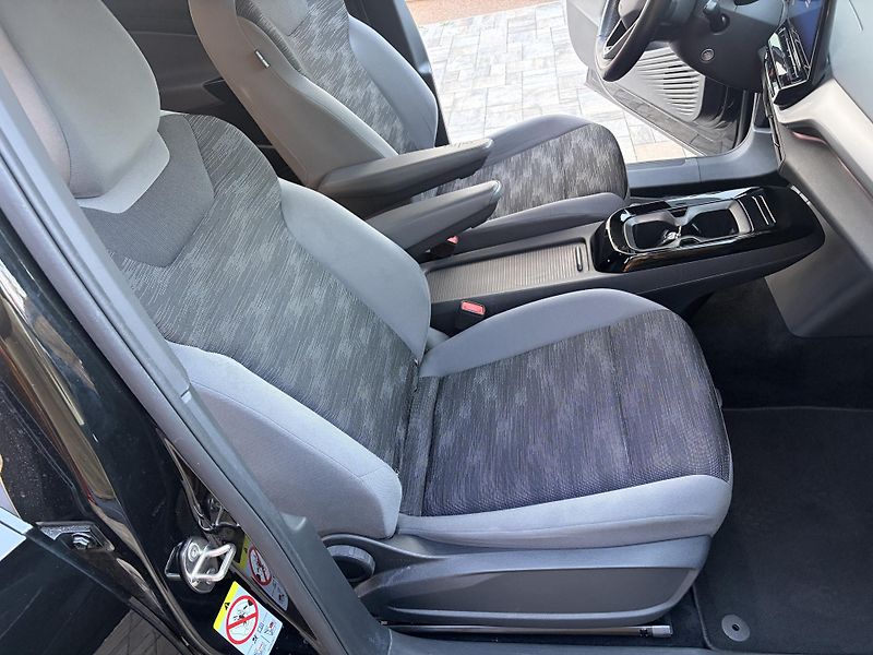 Volkswagen ID.4 (2022) PRO 77kwh,Matrix, 94%,T.cerpad - fotka 10 z 11
