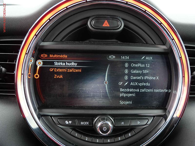Mini JCW (2015) 2.0 T, ČR, AT, LED, kamera - fotka 20 z 29