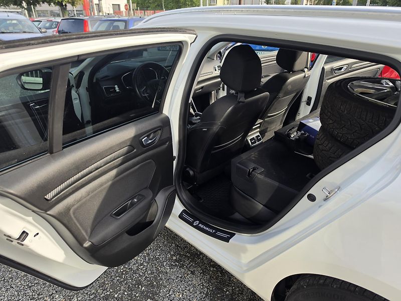Renault Mégane 1.6 i Limited Xenon  - fotka 9 z 20