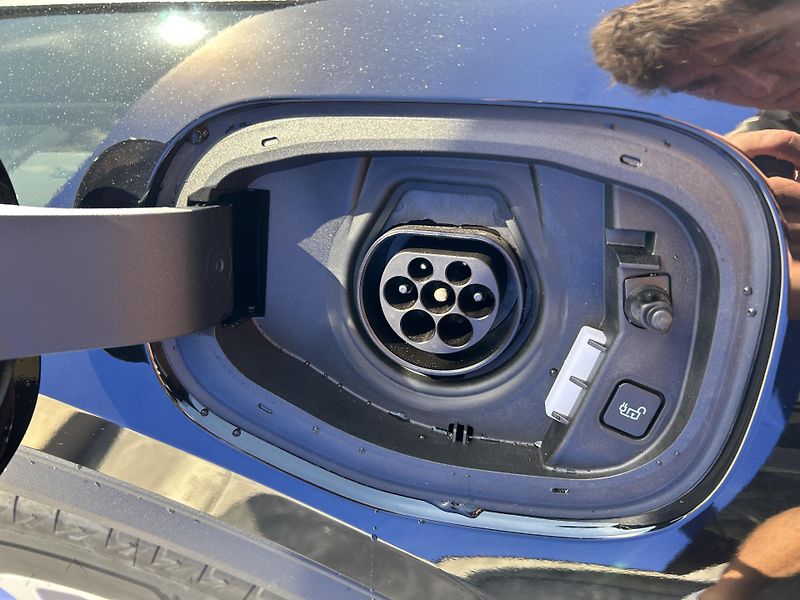 Ford Kuga Top Edition 2.5 PHEV 178kW - fotka 9 z 38