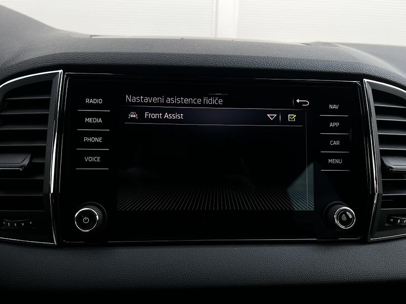 Škoda Karoq 1.5TSI DSG 110kW Style TZ - fotka 16 z 21