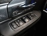 Dodge RAM (2018) 5.7 V8 HEMI - náhled 19