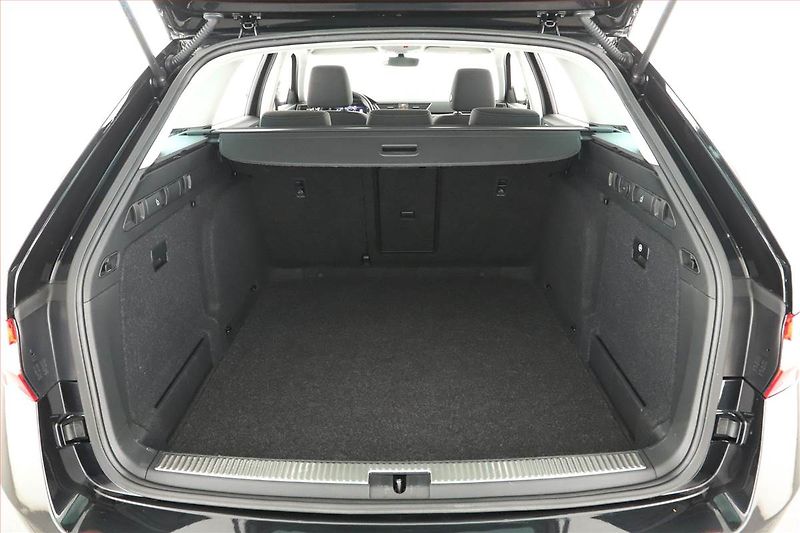 Škoda Superb (2024) Style 1.5 TSI - fotka 11 z 19