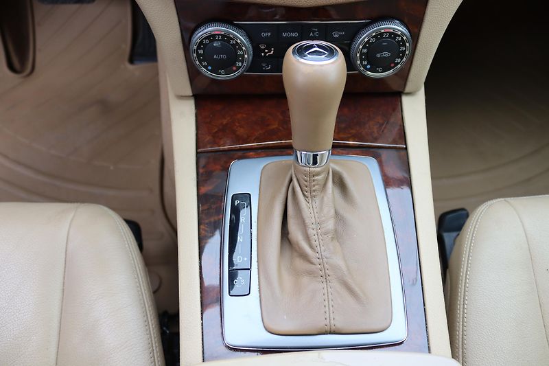 Mercedes-Benz Třídy C C220 (W204) ELEGANCE - fotka 23 z 40