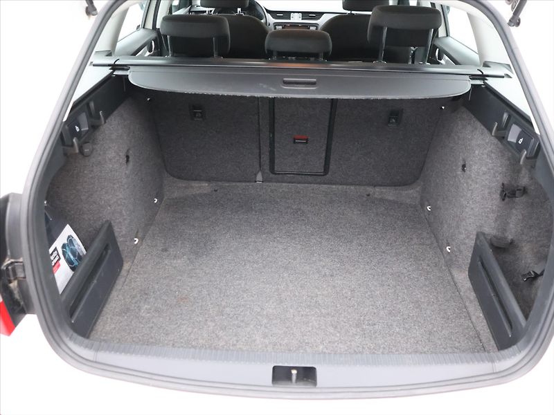 Škoda Octavia 1,6 TDI 81kW Style CZ Xenon - fotka 8 z 27