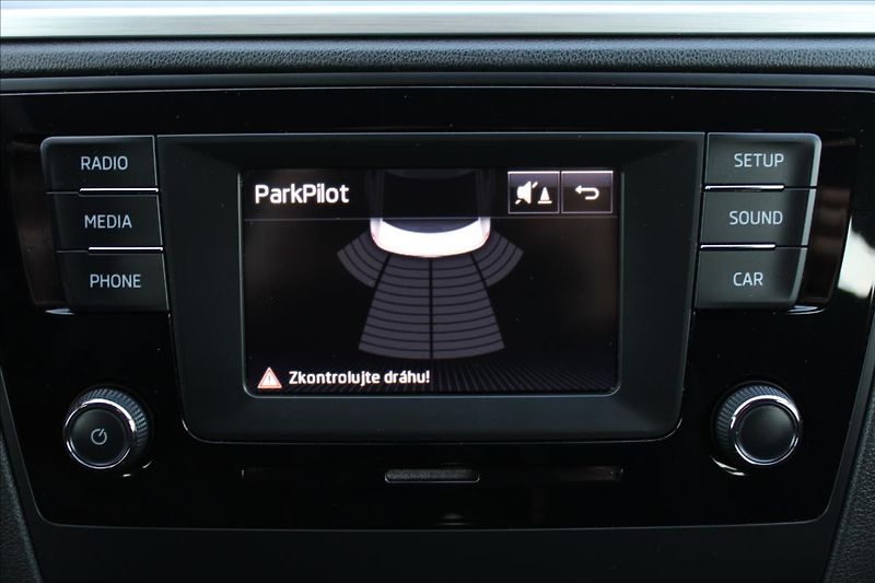 Škoda Rapid 1,4 TDI  NOVÉ V ČR - fotka 12 z 24