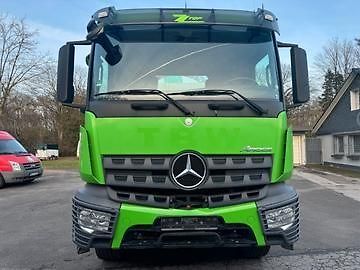 Mercedes-Benz (2018) Arocs 3240 8x4 MIX 9m3 - fotka 2 z 27