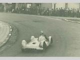 Avia 750 Mk III při historických závodech.