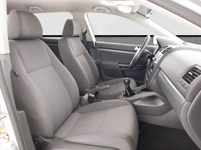 Volkswagen Golf (2009) 1.9 TDI, po STK, plně pojízdný - fotka 9 z 16