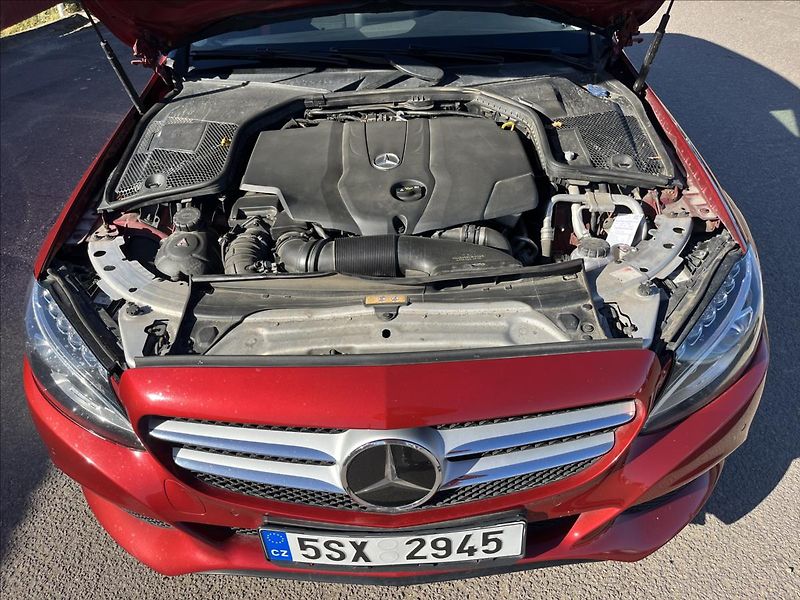 Mercedes-Benz Třídy C 2,1 250d 150KW 4MATIC LED DPH - fotka 33 z 50