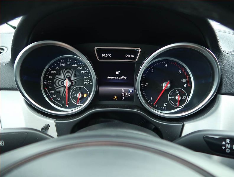 Mercedes-Benz GLE (2018) 350 d 4MATIC - fotka 11 z 17