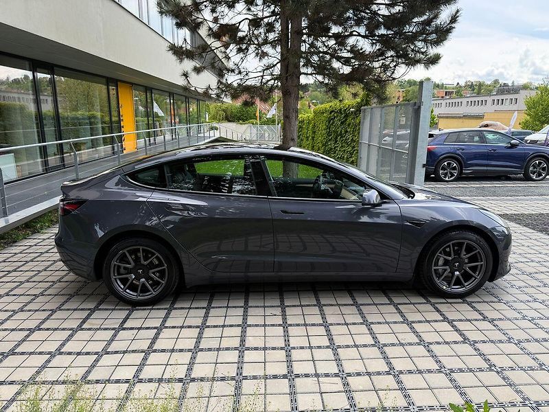 Tesla Model 3 Enhanced autopilot, k dispozic - fotka 37 z 38