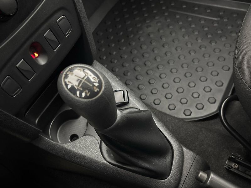 Dacia Logan Access - fotka 19 z 24