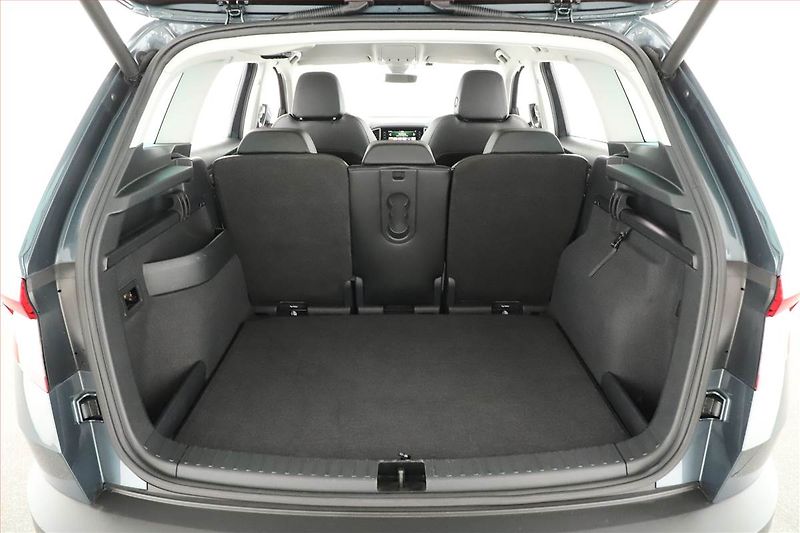 Škoda Karoq (2019) 1.5 TSI - fotka 19 z 20