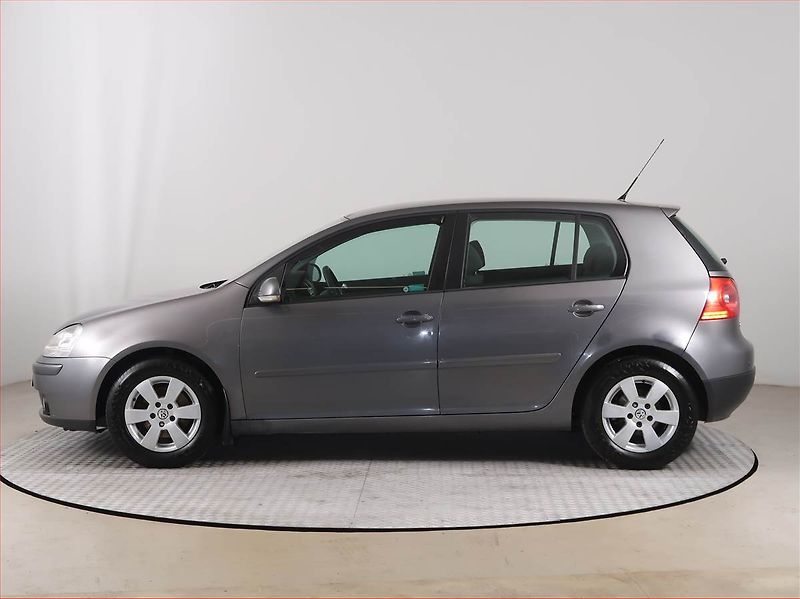 Volkswagen Golf (2006) 1.4 16V, Serv.kniha - fotka 3 z 14