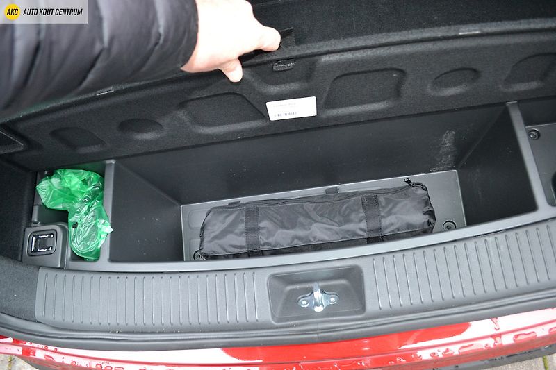 Hyundai i30 WG 1,5 TGDI MHEV N-LINE GO CZE - fotka 21 z 58