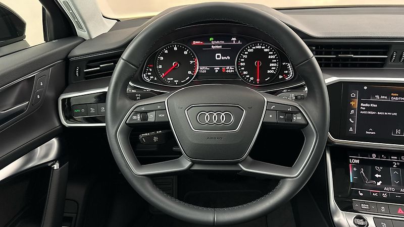 Audi A6 2.0 45TFSI S Tronic Avant - fotka 9 z 25