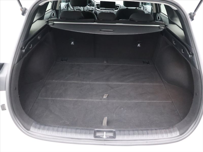Kia Ceed 1,5 T-GDI 117kW TOP DPH CZ 1.M - fotka 10 z 32
