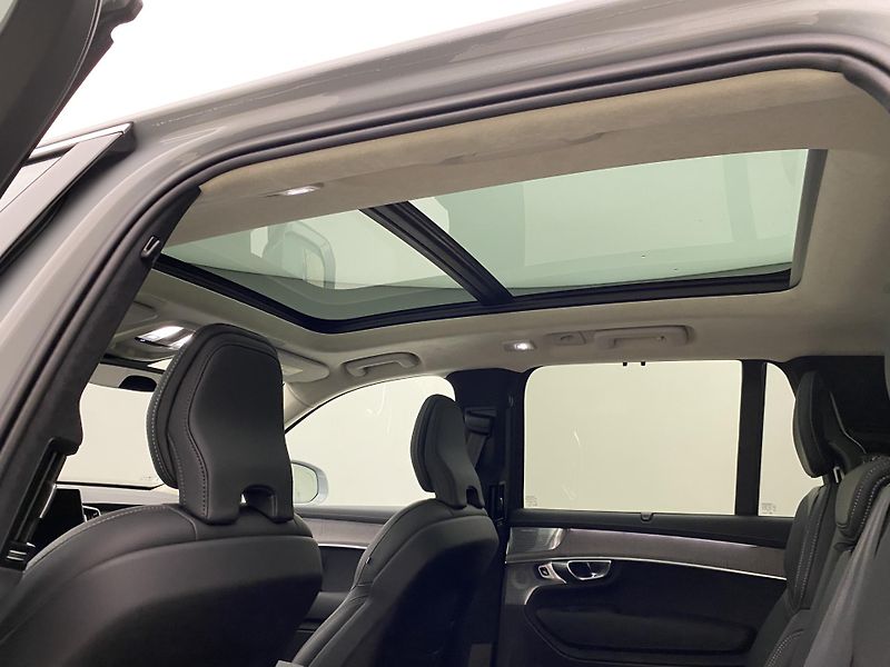 Volvo XC90 (2026) T8 AWD Plug-in BRIGHT ULTRA - fotka 26 z 75