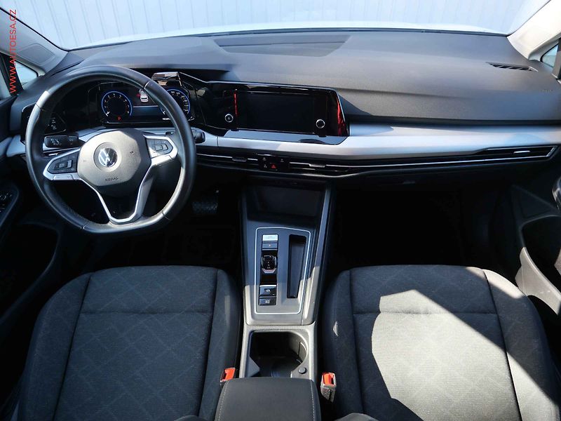 Volkswagen Golf (2021) 1.0 TSi, ČR, DSG, LED, park. - fotka 8 z 26