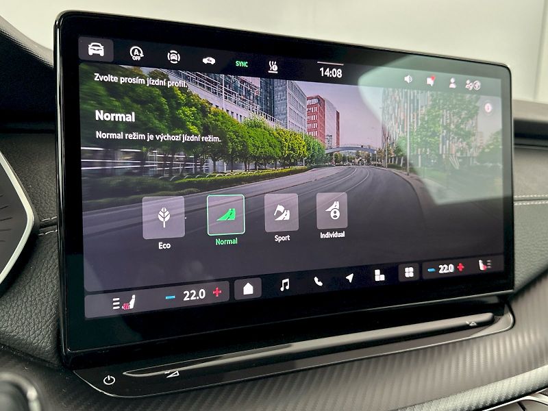 Škoda Octavia (2025) Combi DSG 2.0TSI 150kW 4x4 Spo - fotka 15 z 36