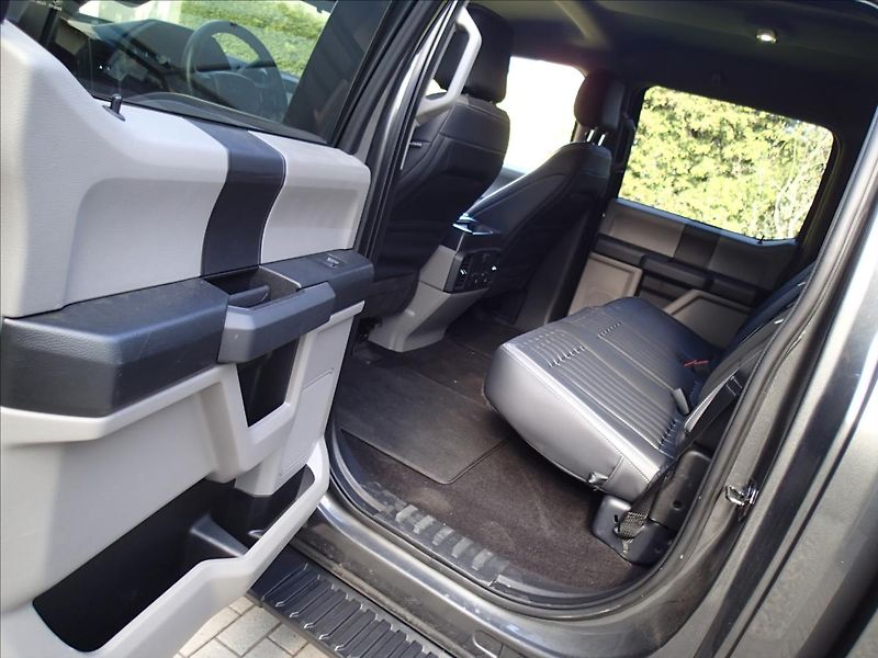 Ford F-150 5,0 V8, hardtop - fotka 59 z 64