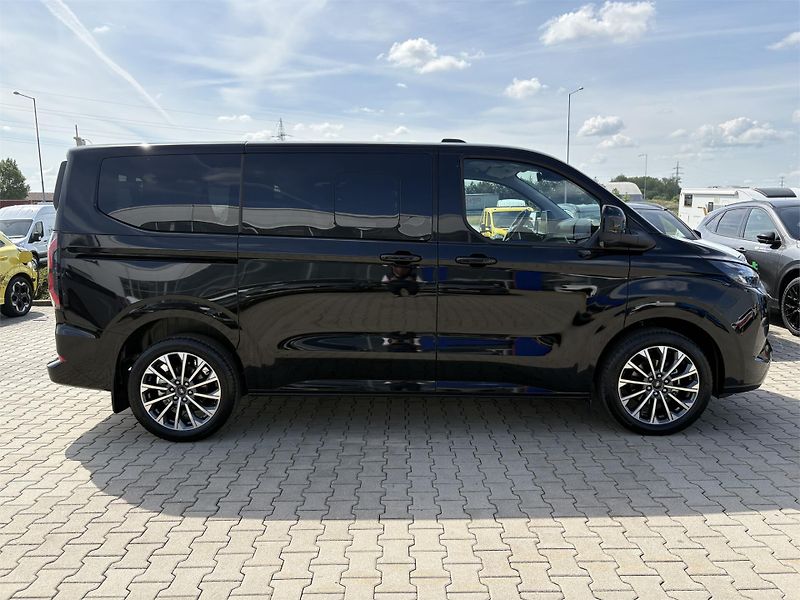 Ford Tourneo Custom (2025) Titanium X L1, Tourneo, 2.5 Du - fotka 6 z 9