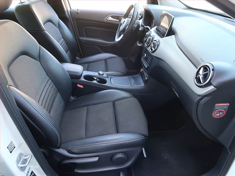 Mercedes-Benz Třídy B (2015) B 220 4MATIC, 4X4, Automat - fotka 9 z 18