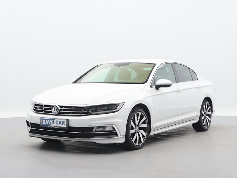 Volkswagen Passat 2,0 TDI 140kW DSG R-line CZ - fotka 3 z 27