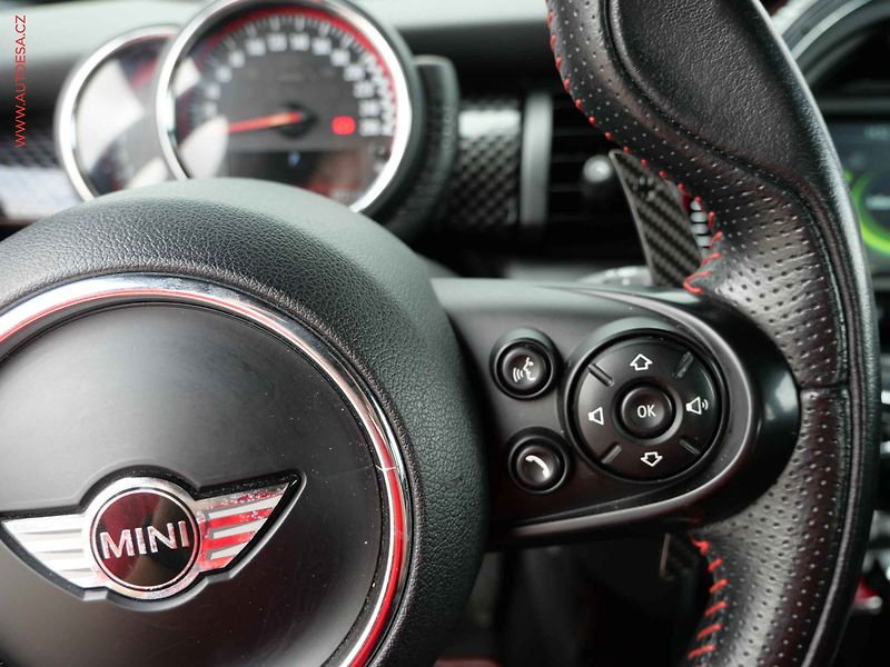 Mini JCW (2015) 2.0 T, ČR, AT, LED, kamera - fotka 13 z 29