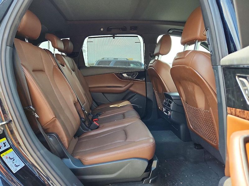 Audi Q7 (2017) Auto na cestě - fotka 11 z 13