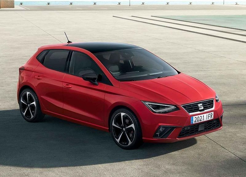 Atraktivní menší SUV Seat Arona zlevnilo o 25 000 Kč