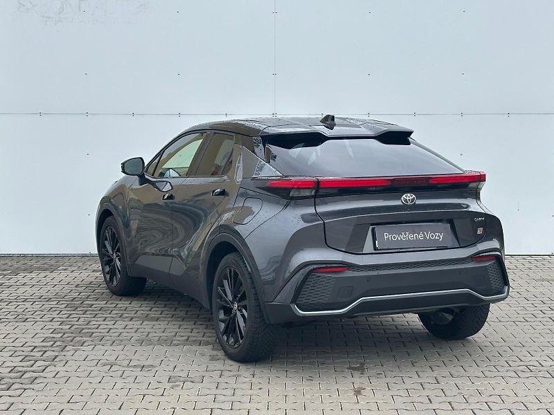 Toyota C-HR 2,0 HEV e-CVT GR Sport - fotka 7 z 30