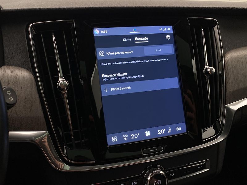 Volvo V90 CC B4 AWD PLUS AUT - fotka 40 z 56
