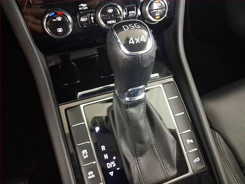 Škoda Superb (2018) Style Plus 2.0 TDI, 4X4 - fotka 13 z 16
