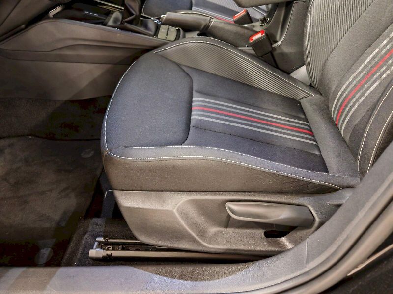 Škoda Scala (2025) 1.0 TSI 85 kW Monte Carlo - fotka 20 z 27