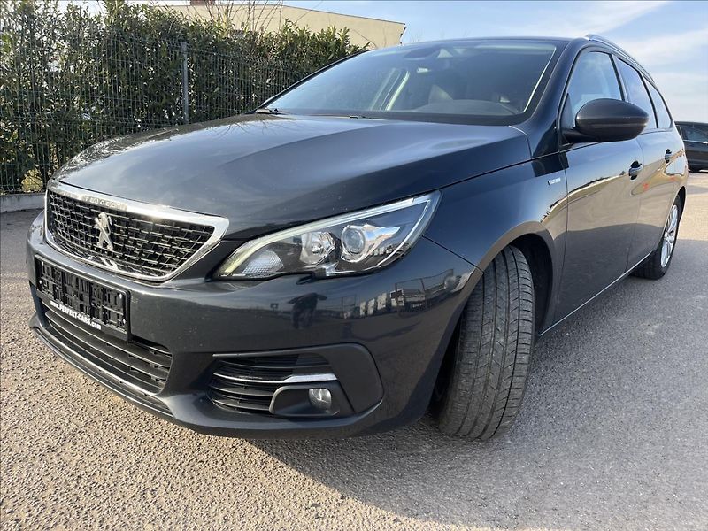 Peugeot 308 1,5 HDi STYLE KLIMA TAŽNÉ ALU - fotka 36 z 40