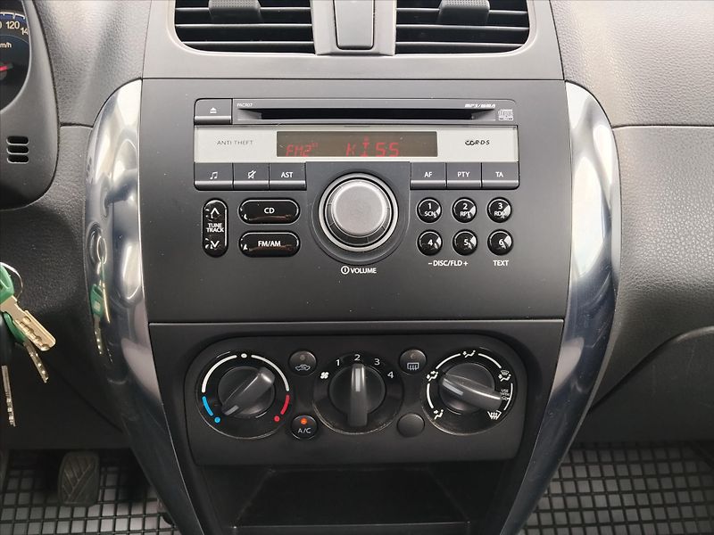 Fiat Sedici 1,6   1.6 16V 88Kw 4X4 - fotka 8 z 21