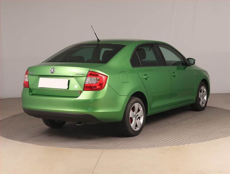 Škoda Rapid (2015) Ambition 1.2 TSI, Serv.kniha - fotka 5 z 16