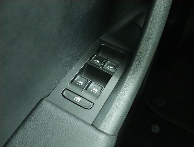 Škoda Octavia (2015) 2.0 TDI, Automat, Serv.kniha - fotka 17 z 17