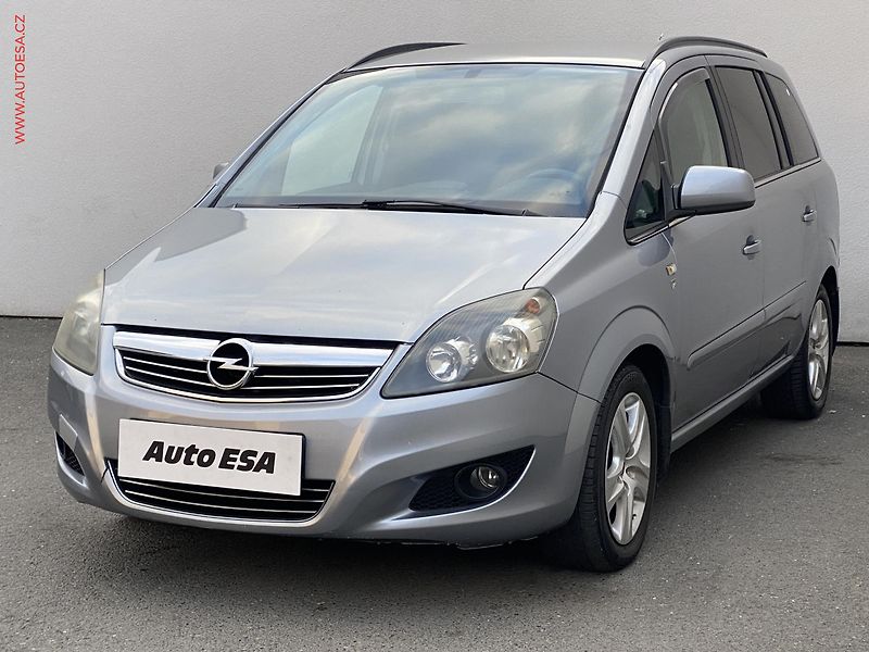 Opel Zafira (2010) 1.7 CDTi, ČR, AC, tažné - fotka 3 z 18