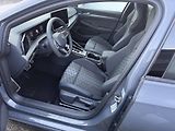 Volkswagen Golf (2026) R-Line People 7DSG mHEV 1,5eTS - náhled 4