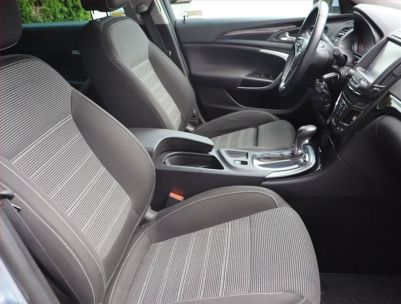 Opel Insignia (2016) 2.0 CDTI, 4X4, Automat - fotka 9 z 20